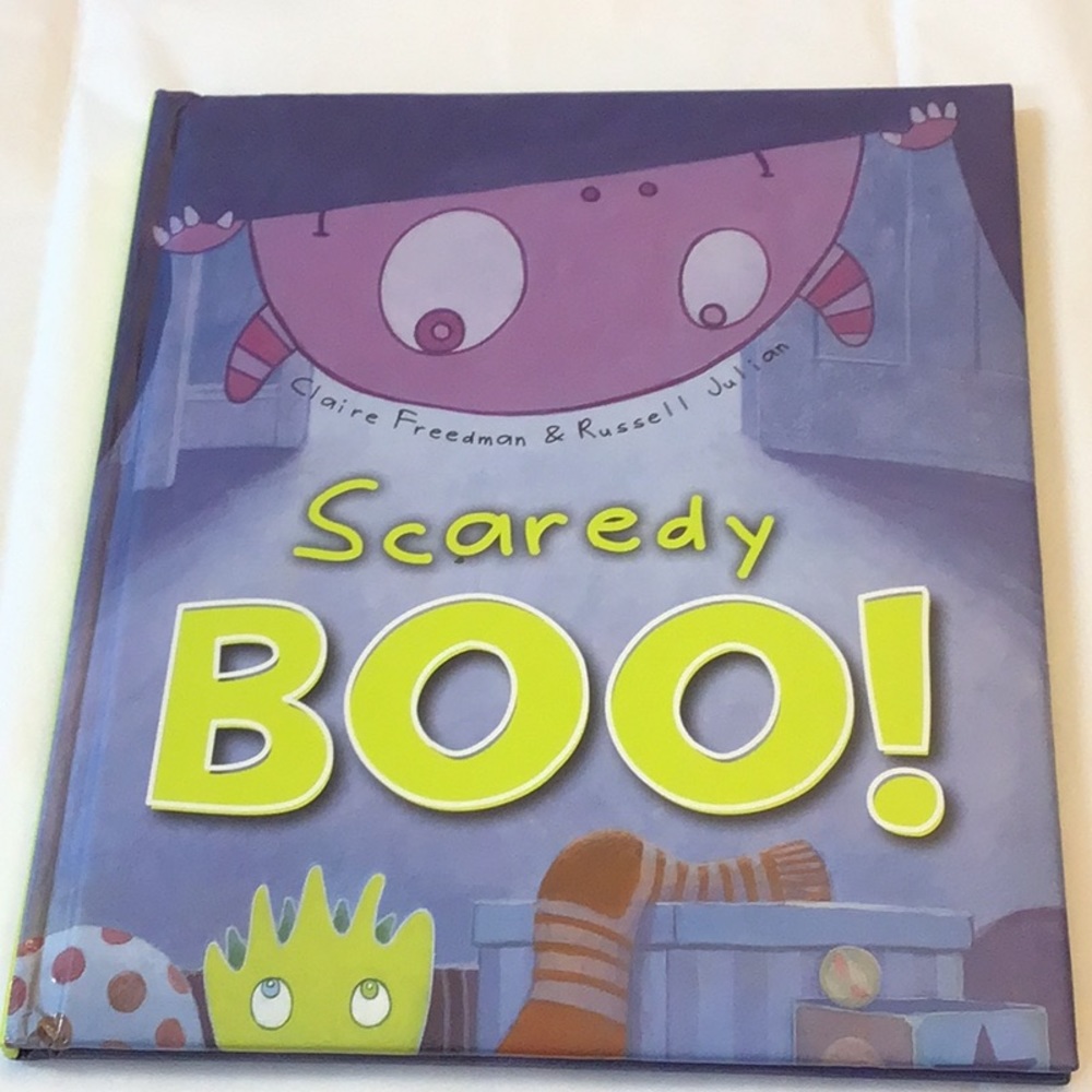 COPY - 🍀2/10.00🍀 Scaredy Boo! Padded hardcover book , clean